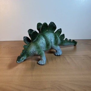 Vtg 1997 Stegosaurus Dinosaur Dino Figure Toy 8.5x3.5”