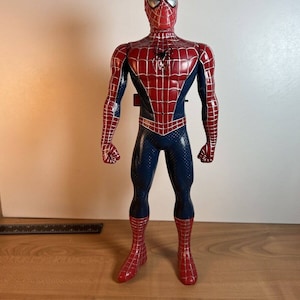2001 MGA Marvel Spiderman The Movie 12" Action Figure Walkie Talkie image 1