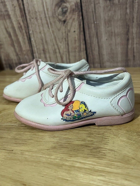 Little mermaid outlet baby shoes