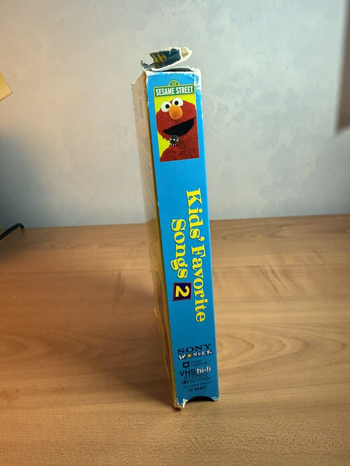 その他 Sesame Street - Kids Favorite Songs [VHS] [Import] p706p5g VHS Sesame Street - Kids Favorite Songs (VHS, 1999, Sony