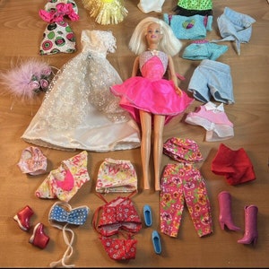 24 pc Mega Barbie Bundle #P125 Blonde 1998 Clothes Accessories Wedding Dress