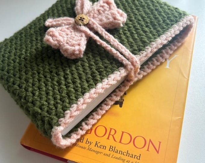 Crochet Book Sleeve with Bow, Handmade Book Cover, Crochet Book Protector, Book Lover Gift, Reader Gift, Cute Book Sleeve