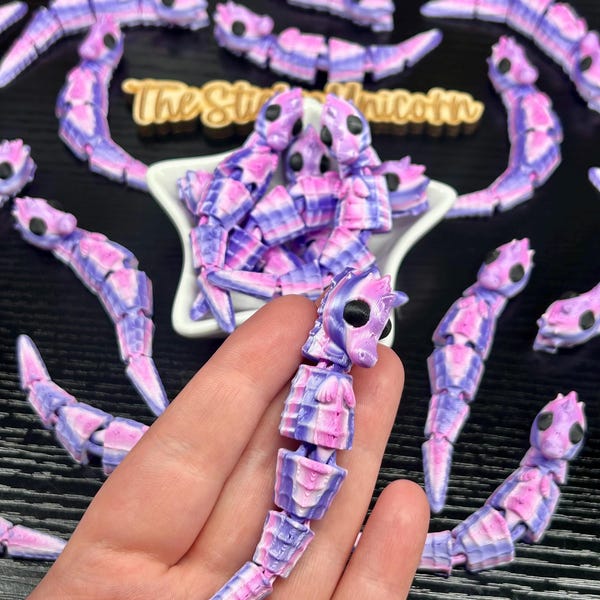 3D printed seahorse fidget, mini articulating seahorse, cute 3D printed sea creature fidget toy, desk knickknack, gift idea, neurodivergent