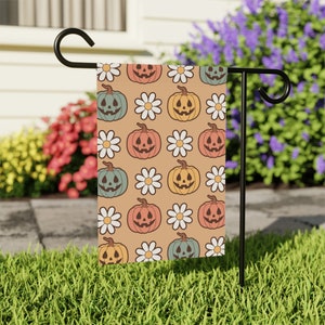 Daisy Pumpkin Flag, Fall Garden Flag, Halloween Flag, Cute Halloween Outdoor Decor, Autumn Yard Flags, Jack O Lantern Flag, Fall Yard Decor image 5