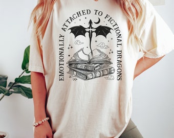 Attached to Dragons, Fantasy Romance Reader Gift, Wingleader Booktok, Bookstagramer Gift, Romantasy Book Merch, Comfort Colors Oversized Tee