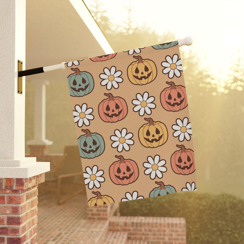 Daisy Pumpkin Flag, Fall Garden Flag, Halloween Flag, Cute Halloween Outdoor Decor, Autumn Yard Flags, Jack O Lantern Flag, Fall Yard Decor 24.5'' × 32''
