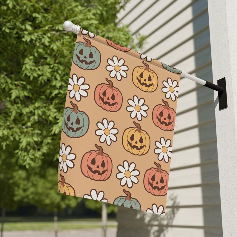 Daisy Pumpkin Flag, Fall Garden Flag, Halloween Flag, Cute Halloween Outdoor Decor, Autumn Yard Flags, Jack O Lantern Flag, Fall Yard Decor image 2