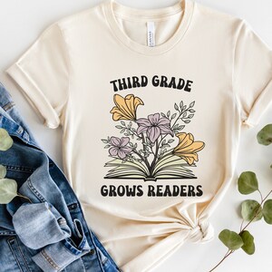 Third Grade Grows Readers, Third Grade Teacher Shirt, 3rd Grade Teacher Shirt, 3rd Grade Team Shirt, Reading Specialist, Elementary Teacher