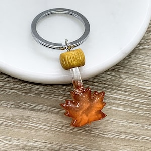 Realistische Ahornsirup Flasche, kleine Lebensmittel Charme, Kanada Geschenk, Miniatur Ahornsirup Flasche, Mini Ahornblatt Charme, kanadische Verkäufer