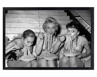 Vintage Models Off Duty