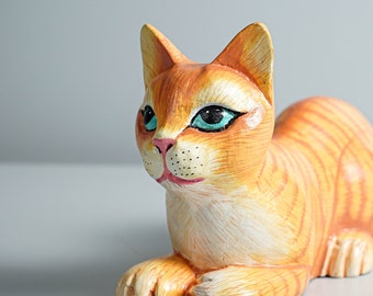 Statue de chat peinte, sculpture sur bois, figurine de chat, ornement animal, chat en bois, statue de chat colorée, décoration de table, cadeaux pour la fête des mères