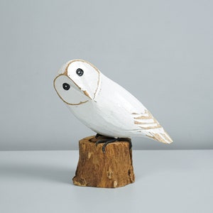 Snow Owl Art, Hand Carved Statue, Wooden Bird, Art Sculpture, Painted Bird, Room Decoration, Handmade, Aesthetic Room Decor, Gift for Him