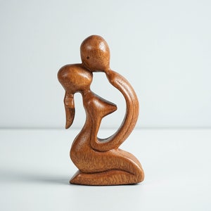 Kissing Couple Abstract Statue, Modern Art, Wood Carving, Artwork, Handmade Statue, Modern Abstract, Wedding Decoration, Christmas Decor
