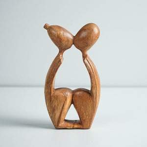 Kissing Couple Abstract Statue, Wooden Modern Art, Wood Carving, Handcrafted, Unique Statue, Modern Abstract, Home Decor, Wedding Gift