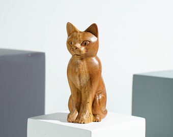 Sculpture en bois de chat mignon, sculpture sur bois unique, base en bois, statue miniature, animal, figurine, décoration de chambre, cadeau de vacances, cadeau pour soeur