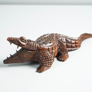 Crocodile Sculpture, Animal Statue, Alligator, Wood Carving, Wooden Statue, Wild Animal, Living Room Decor, Gift for Him, Birthday Gift