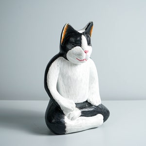 Figurine de chat méditant, statue colorée de yoga de chat, sculpture peinte, statue de pose de yoga, sculpture sur bois, décoration d'appartement, cadeau commémoratif image 4