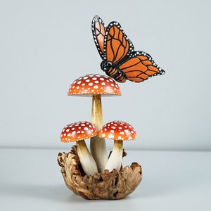 Butterfly on Mushroom Figurine, Painted Butterfly, Wood Carving, Handpainted Butterfly Ornaments, Insect, Cottagecore Decor, Gift for Her