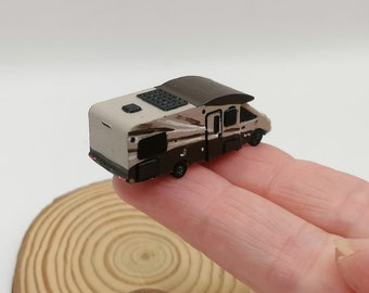 MOTORHOME Modern miniature, N-GAUGE, modern, Suitable for N-scale railways and dioramas, gifts, dollhouse, cakes DIY or handmade painted.