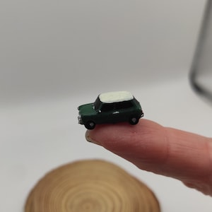 MINI COOPER-Auto in Spur N. Geeignet für die Verwendung mit Eisenbahnen im Maßstab N. Modernes Miniaturauto, Dioramen, Geschenke, Wertmarken, Stücke, Kuchen, selbst gemacht oder bemalt.