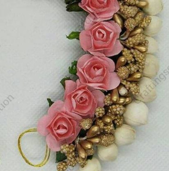 Buy Dried Flower hair gajra | Floral jewellery - BloomyBliss