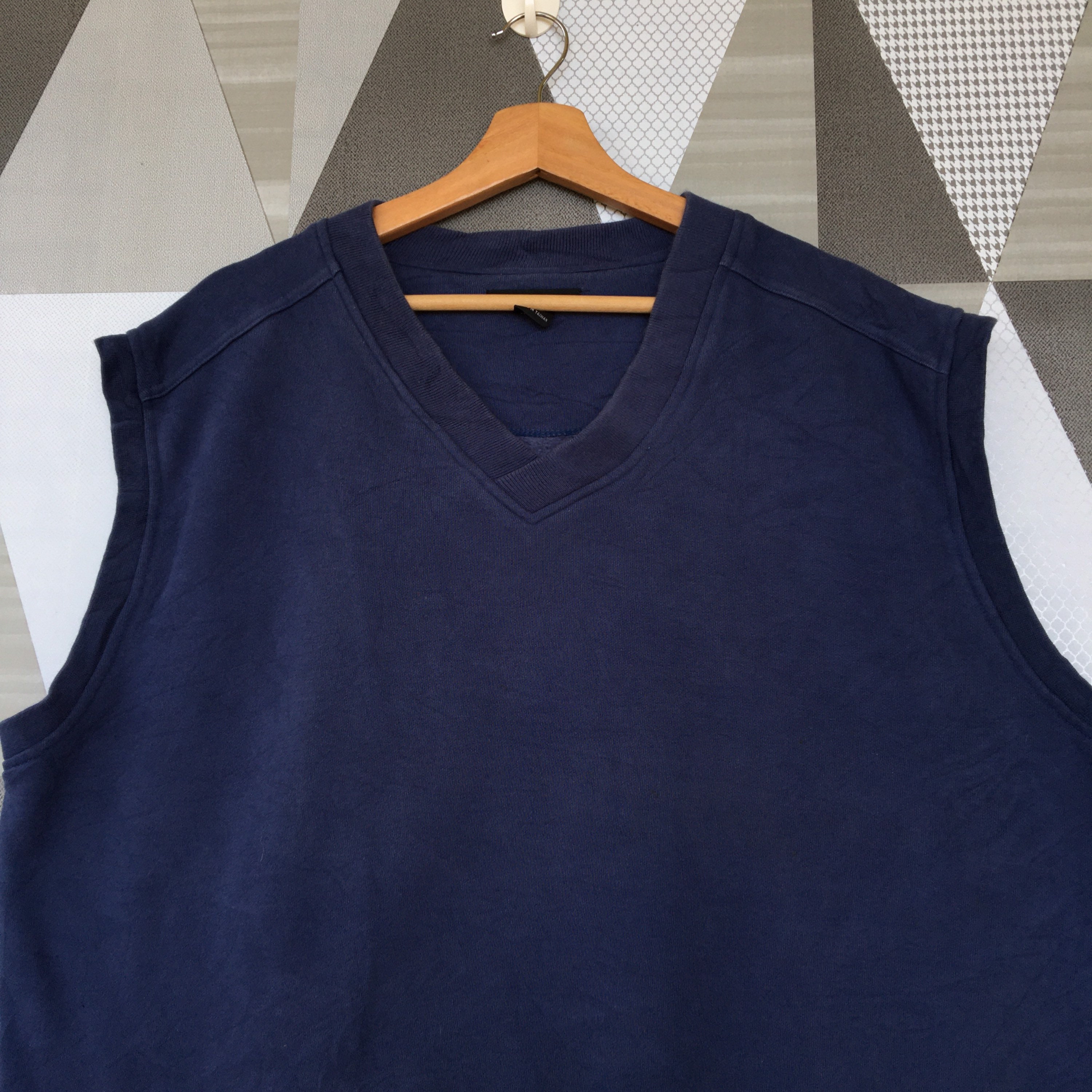 nike sleeveless jumper