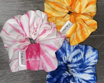 Tie Dye Scrunchies | Homemade Scrunchies | Oversized Scrunchies