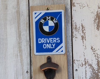 Carte métallique  BMW drivers Only ou Garage disponible seul ou monté sur notre décapsuleur licence officiel Nostalgic Art 4036113102917