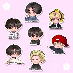 Op de afbeelding: Een verzameling van zeven cartoonstickers met gestileerde illustraties van mensen. Elke sticker heeft een uniek ontwerp, met tekst als "F-F-F-F-FLOWER", "I HATE SNAKEU", "HEY STOB IT!!", "YOU KNOW-BTS?", "JIMIN, YOU GOT NO JAMS", "LACHIMOLALA" en "NIAGARA POPO".