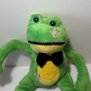 アメリカ製　ヴィンテージ　ぬいぐるみ　緑色　チェック　うさぎ　カエル　レトロ 1990s frog toys - Etsy 日本