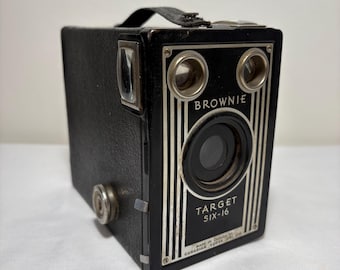 ビンテージ コダック ブラウニー シックス-20 モデル C カメラ – 1946