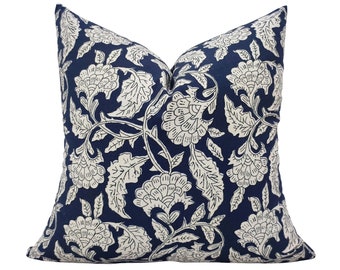 Funda de almohada con estampado floral en bloques azules: algodón de inspiración india