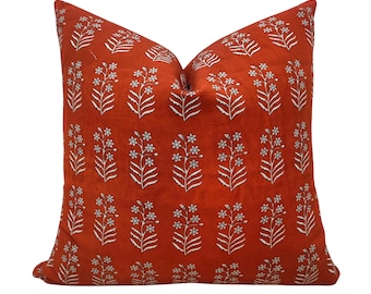 Funda de cojín con estampado floral de amapola hecha a mano: almohada con estampado de bloques en rojo y blanco