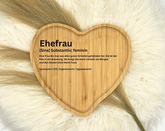 Herzbrett Ehefrau, Schneidebrett Ehefrau, Geschenk Ehefrau, Holzbrett Ehefrau, Definition Ehefrau, Küchenbrett personalisiert