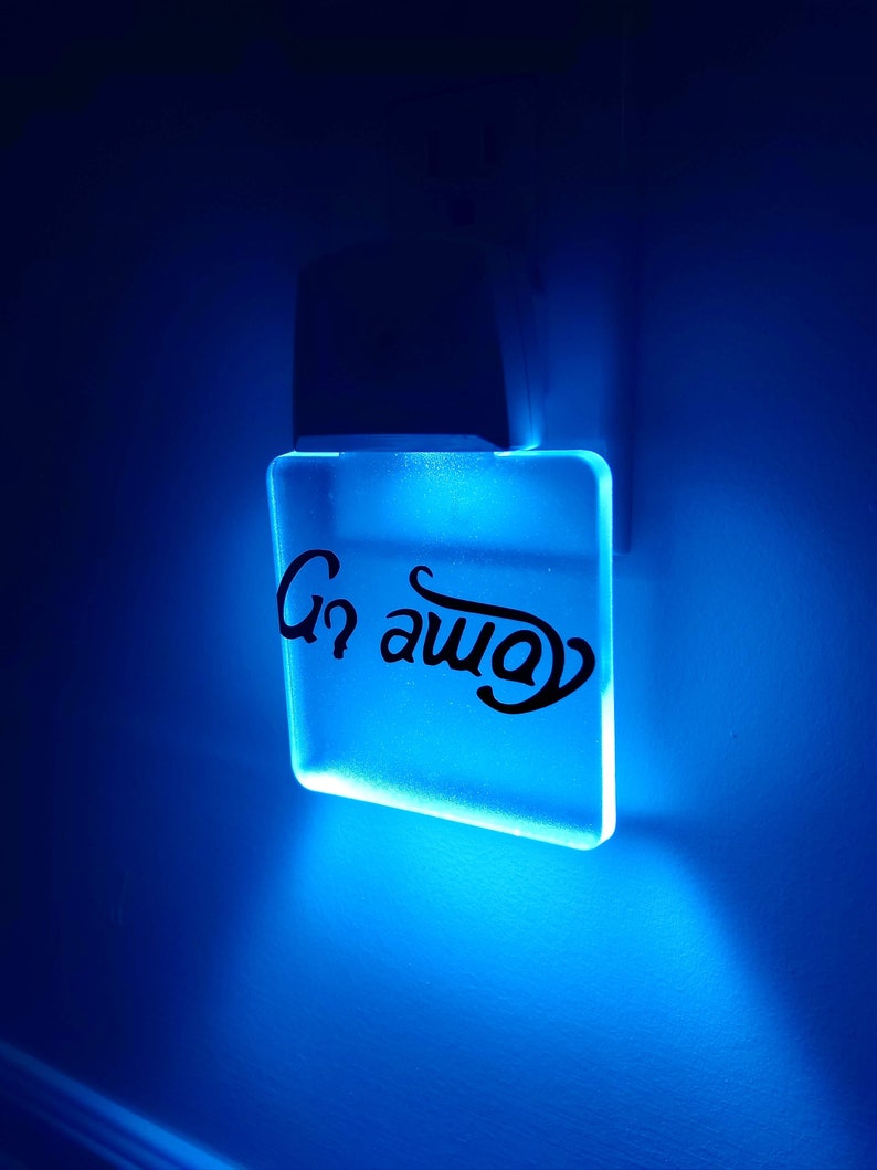 Come In Go Away Ambigram Plug In Night Light Lumières LED abordables réversibles Lampe de nuit plug-in Monogram pas cher Idée cadeau moins de 20 ans image 8