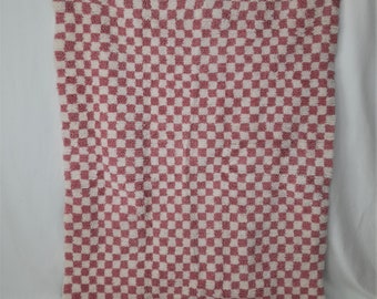 CHECKERED RUG, Moroccan Rug, Handmade rug, Berber rug, Beni ouarain rug, checked rug, Pastel pink rug, Customizable rug.