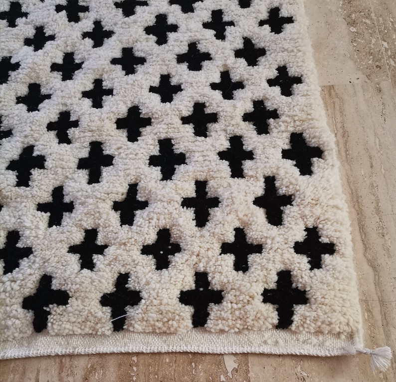 Black cross on white background, Moroccan Rug, Handmade rug, Berber rug, Beni ouarain rug, black cross, Customizable rug. image 2