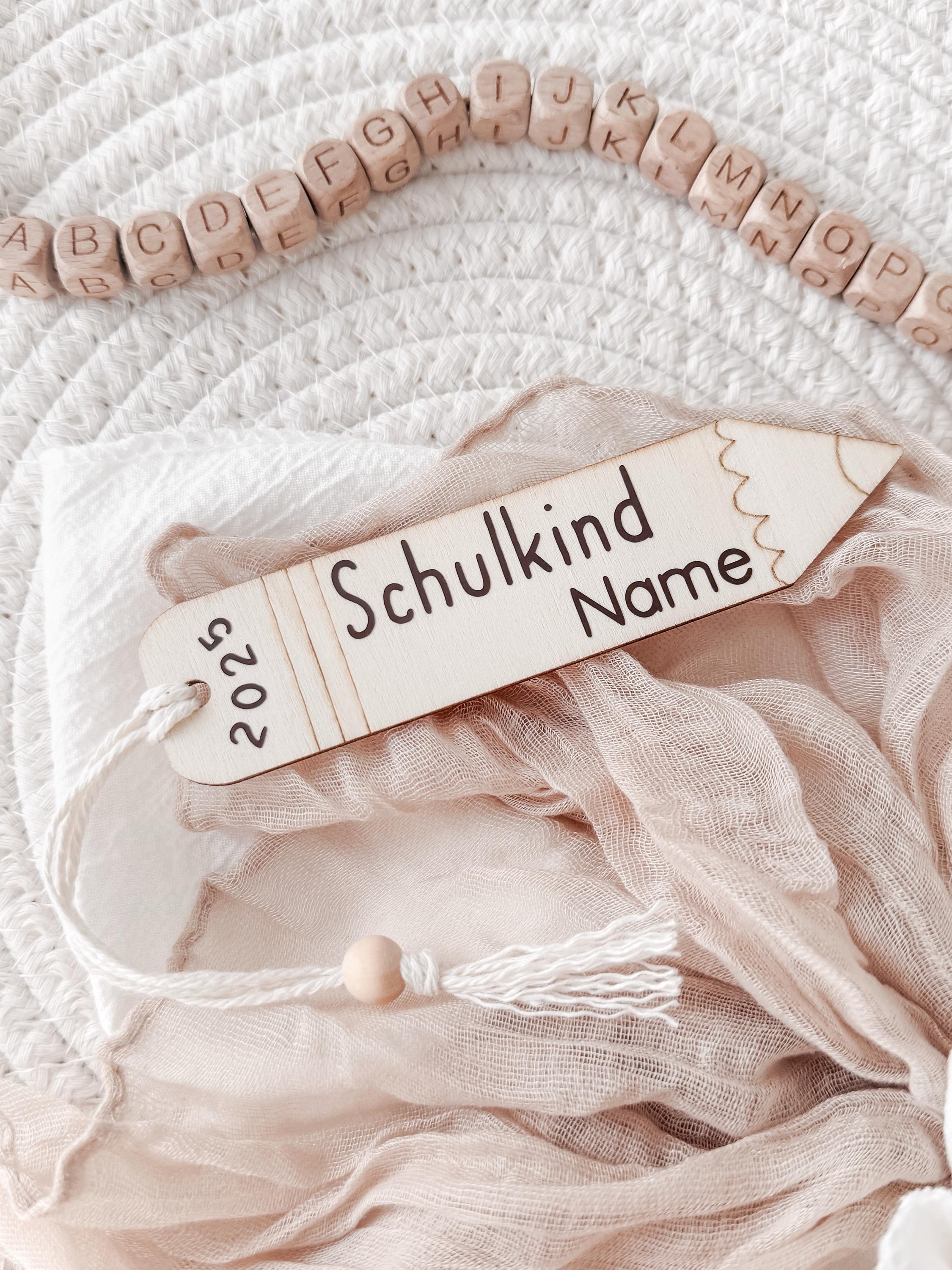 School cone pendant personalized with name | Schoolchild 2025 | Schoolchild pendant | Colored pencil bookmark made of wood | School enrollment gift