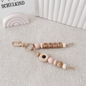 Ranzenbaumler Blume - Schlüsselanhänger mit Namen | Personalisierter Taschenanhänger | Einschulung | Rucksackanhänger | Schulkind