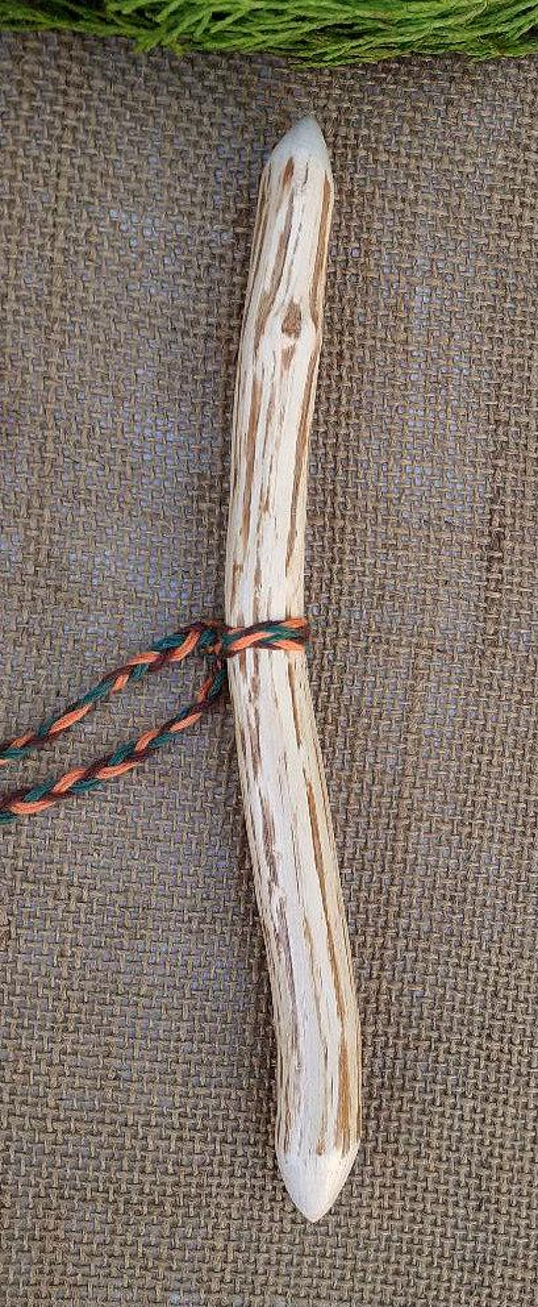 Druid Chunky Wavered Welsh Oak Healing Wand - Etsy