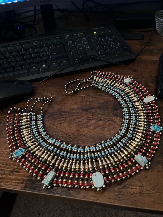 Bead necklace cleopatra style