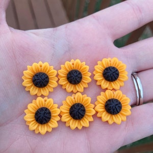 18mm Resin Sunflower Charms With Holes