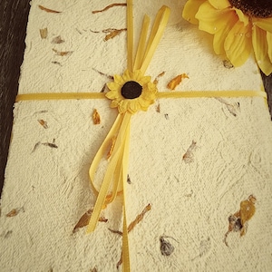 Papier pétale de tournesol fait main