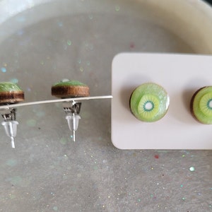 Kiwi earring studs