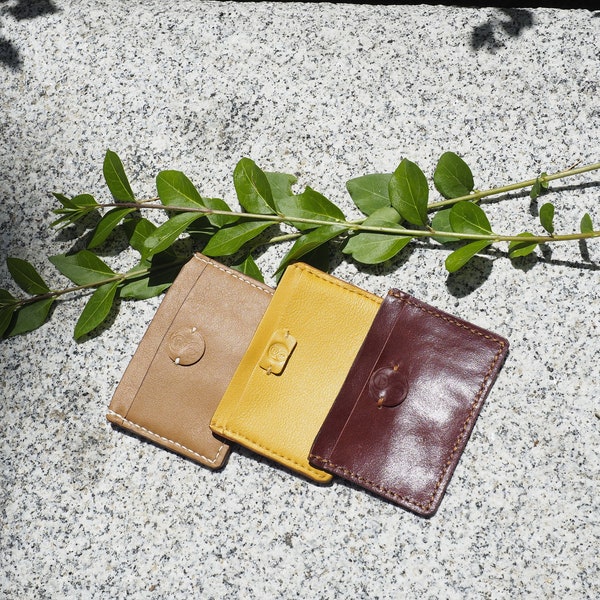 Leather Card Holder/Tarjetero/ Handmade/Hecho a mano/Mininalista/Cuero/Piel/