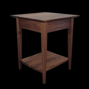 Collection Elyza - Table d'appoint / Table de chevet en noyer massif / cerisier