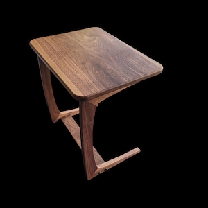 Table d'appoint/de bout de canapé en forme de C