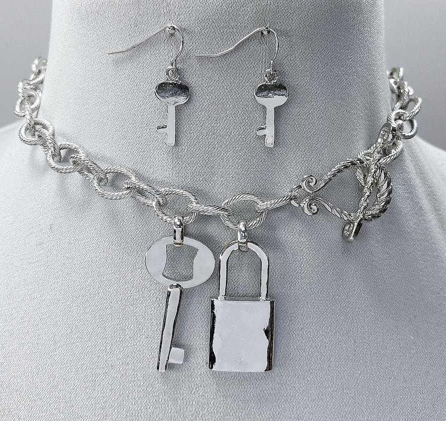 Lock Key Pendant Necklace Statement Long Chain Punk Choker Necklace  Valentine‘s Day Gift for Women Girlfriend Wife, Silver