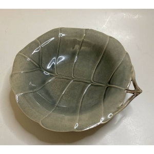 Hand Made Green Leaf Footed Plate Trinket Dish Pottery Ceramic Signed 13/90