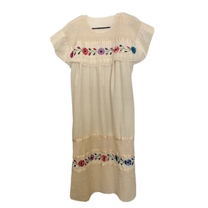 Vintage Boho Mexican Hand Embroidered Floral Dress Peasant Off White Cotton M/L